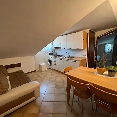 Apartment Mansarda 7 Trilocale, Bafile241 - 2' Piano No Ascensore - Adria - Family